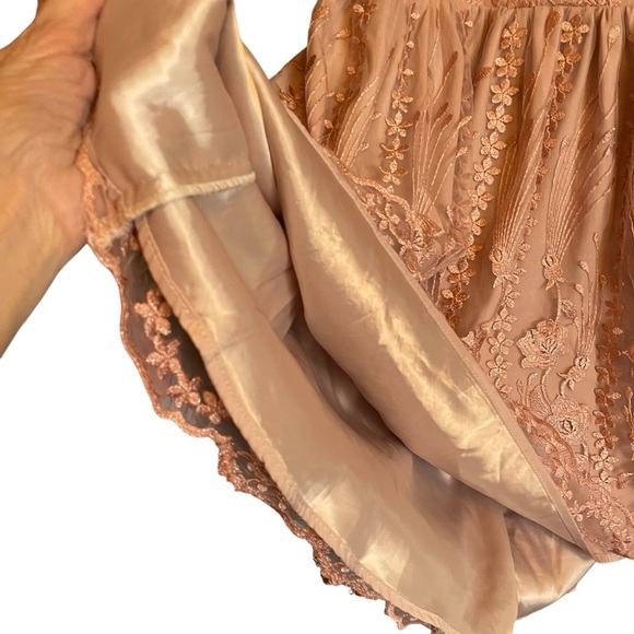 Two SistersThe Label -Clara Backless-Lined-Lace Overlay Dress-Size 8-V-Neck NWT - Picture 4 of 15